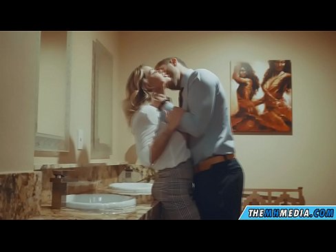 ❤️ Ko vas prsata blondinka zapelje na javnem stranišču ❤❌ Seks na sl.pornhdvideos.ru ❌❤